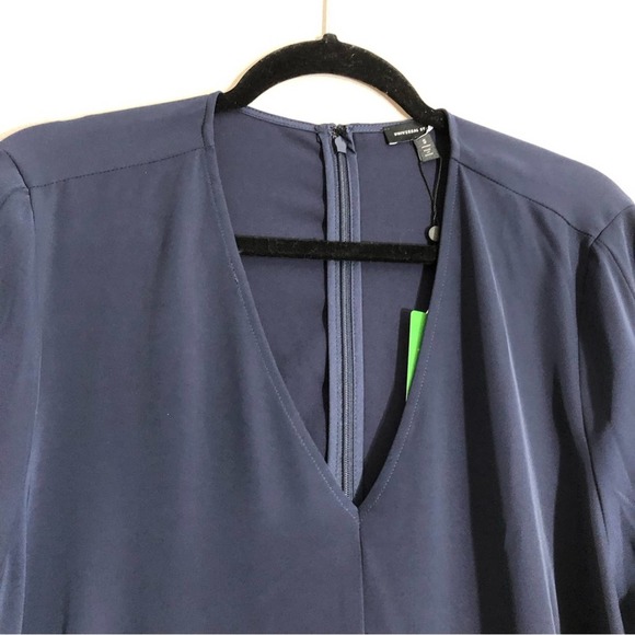 Universal Standard Premier Dress - Picture 5 of 9